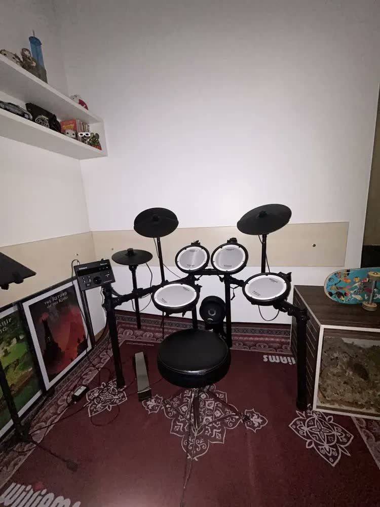 foto de Bateria Eletrônica Digital Roland Td-07kv Td07 Kv Compacta Cor Preto