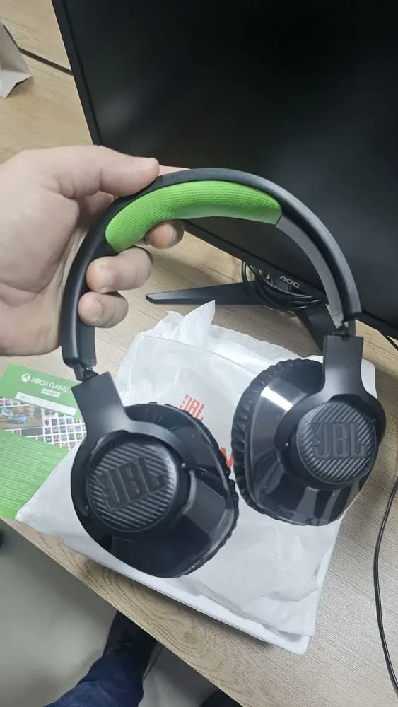 foto de Fone Headset Gamer Sem Fio Quantum 360x Preto Jbl Preto