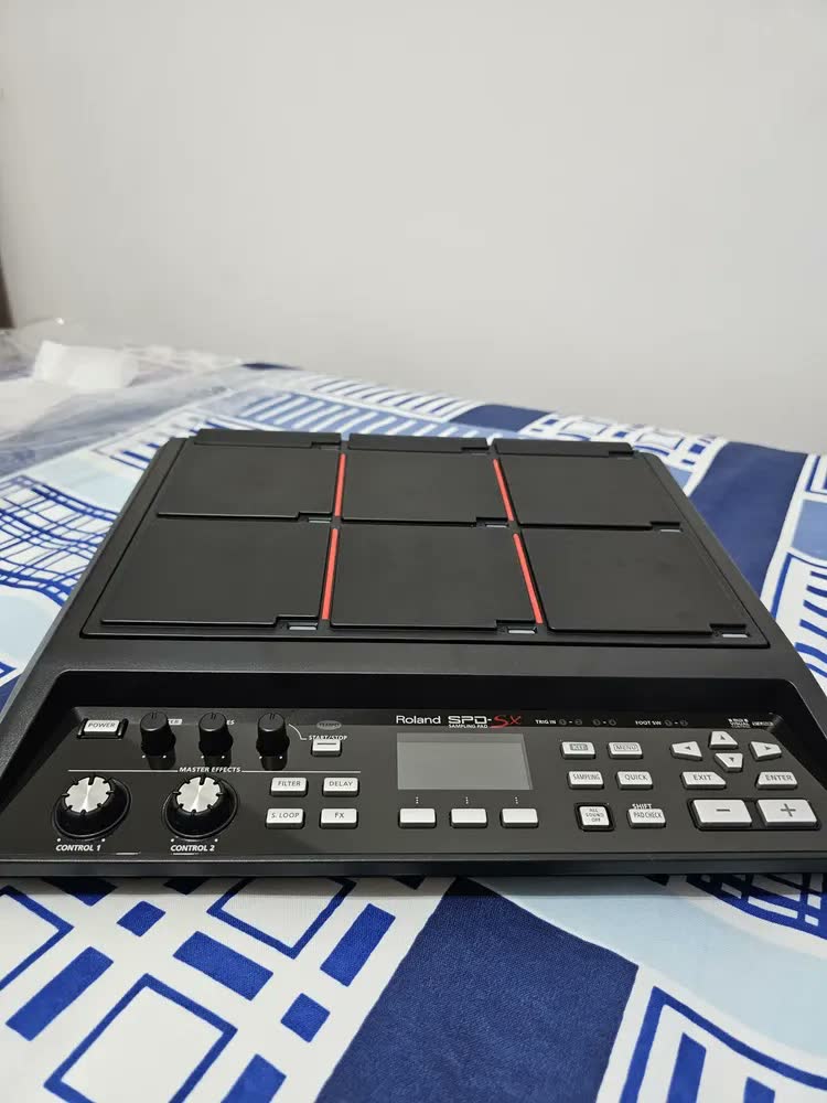 foto de Módulo de percussão e amostragem Roland Spdsx