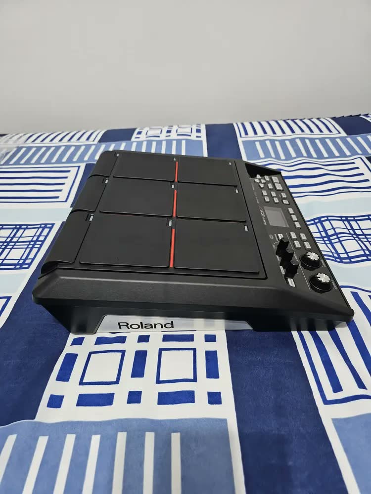 foto de Módulo de percussão e amostragem Roland Spdsx