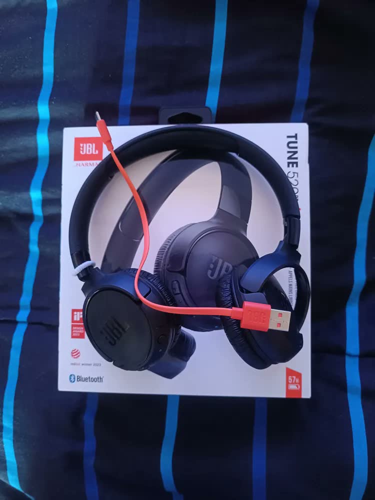 foto de Fone De Ouvido JBL Tune 520BT Preto Bluetooth 5.3
