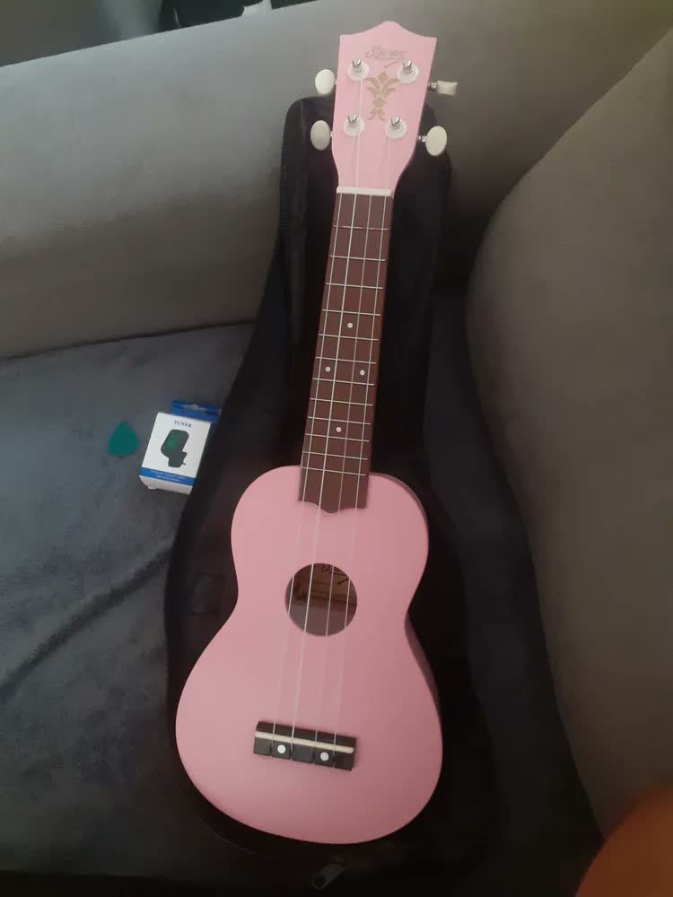 foto de Ukulele Rosa Seven Soprano Suk-07 Pi C/ Capa E Afinador