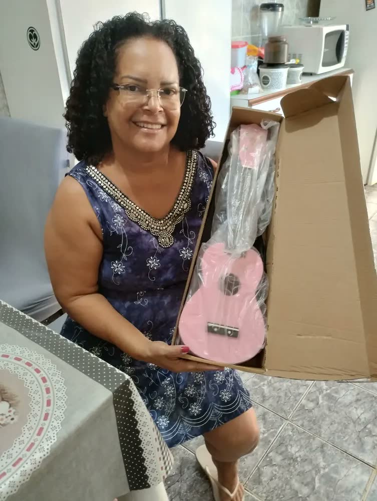 foto de Ukulele Rosa Seven Soprano Suk-07 Pi C/ Capa E Afinador