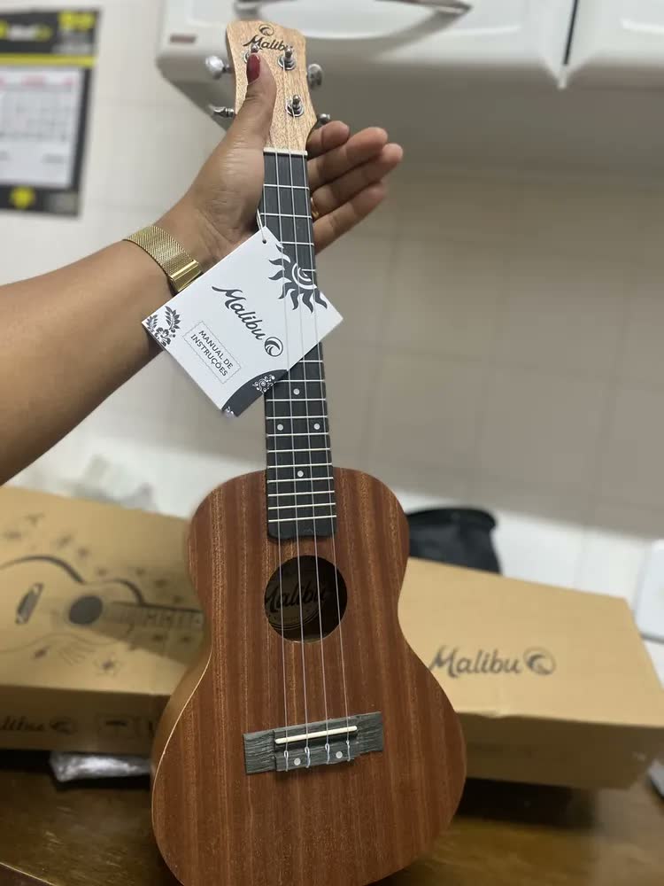 foto de Ukulele Malibu Concert 23 Sapele Natural Com Bag