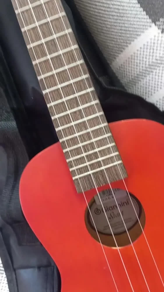 foto de Ukulele Eletroacústico Giannini Concert UKS-23 Com Bag Marrom