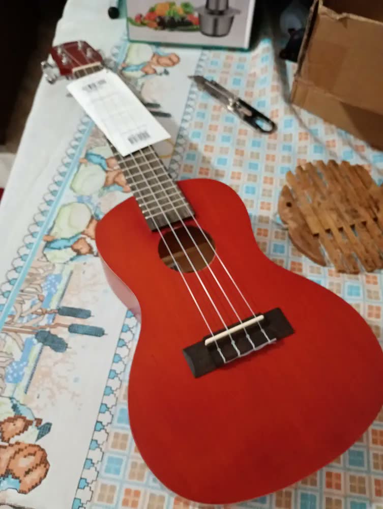 foto de Ukulele Eletroacústico Giannini Concert UKS-23 Com Bag Marrom