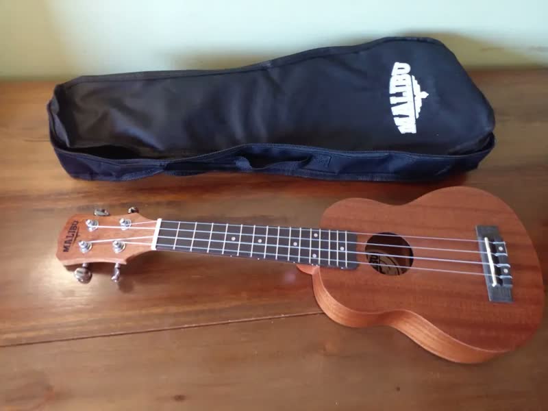 foto de Ukulele Acústico Malibu Soprano Sapele 21s Fosco Natural