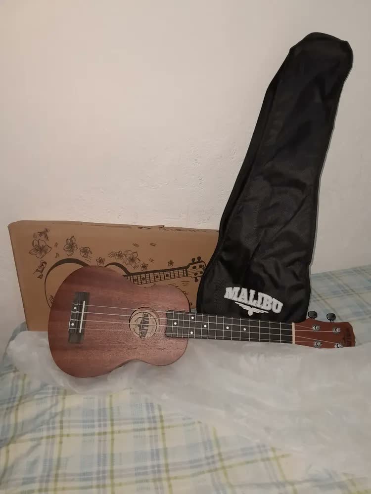 foto de Ukulele Acústico Malibu Soprano Sapele 21s Fosco Natural