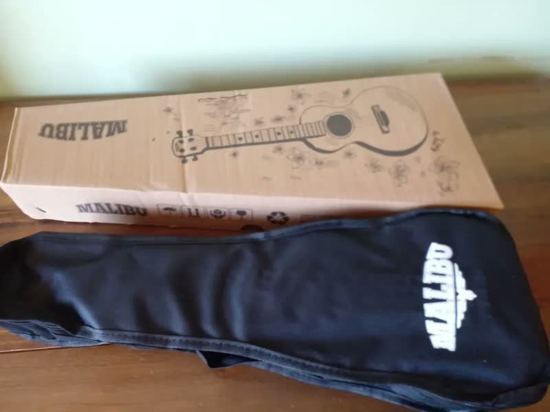foto de Ukulele Acústico Malibu Soprano Sapele 21s Fosco Natural