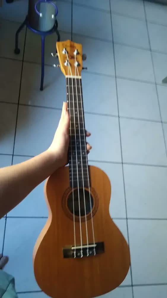 foto de Ukulele Eletroacústico Shelby Concert Marrom Fosco SU-23M