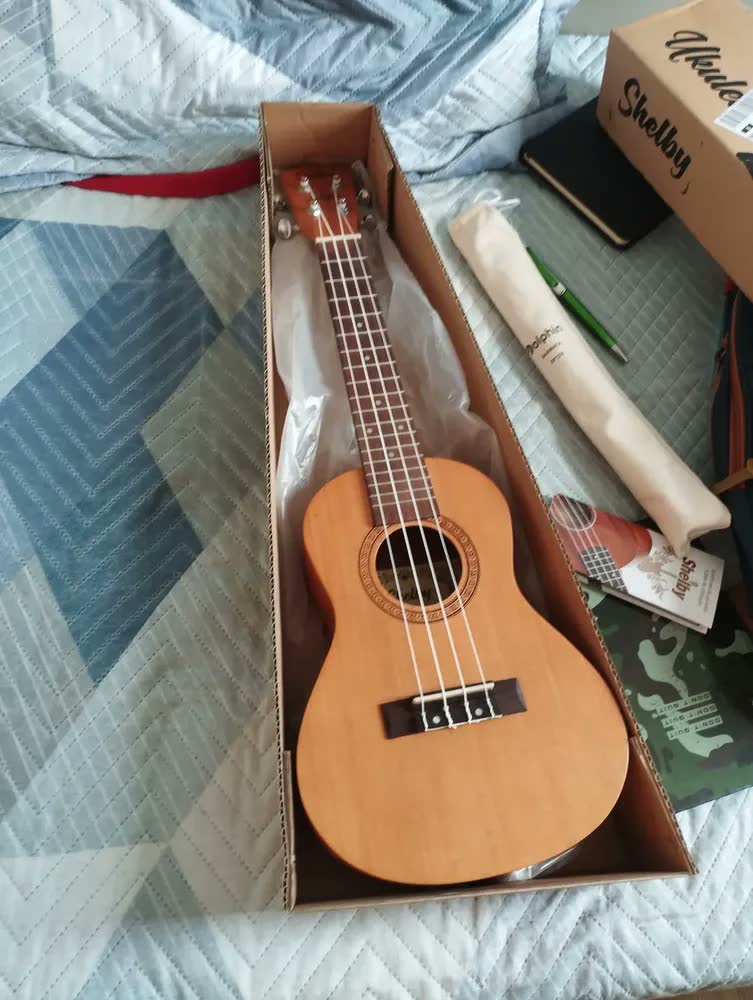 foto de Ukulele concerto Ácustico Shelby Su23m