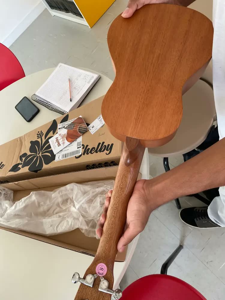 foto de Ukulele concerto Ácustico Shelby Su23m