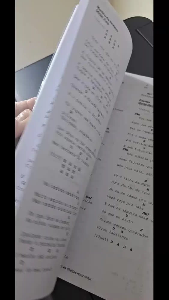 foto de Apostila De Cifras Simplificadas Com 112 Músicas Mistas