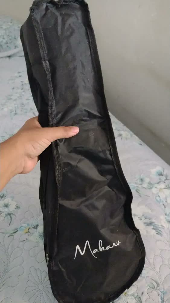 foto de Ukulele Soprano Com Capa + Afinador E 3 Palhetas Makanu