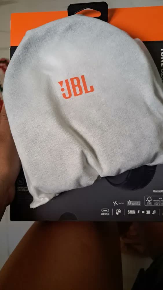 foto de Fone De Ouvido Sem Fio Jbl T520bt Bluetooth 5.0 - Preto Cor Negro