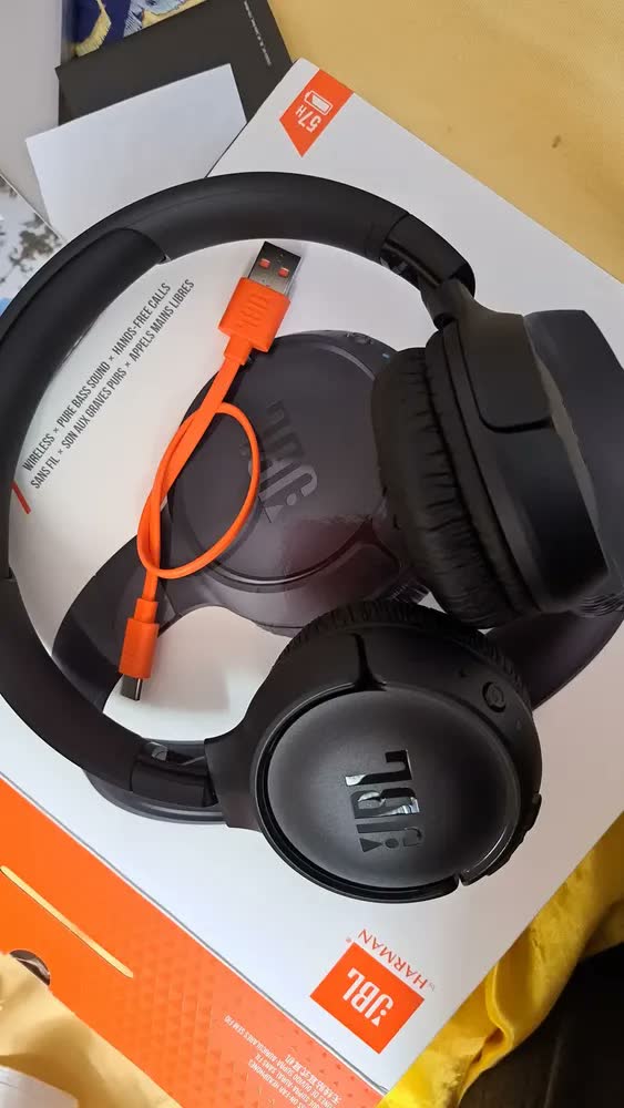 foto de Fone De Ouvido Sem Fio Jbl T520bt Bluetooth 5.0 - Preto Cor Negro