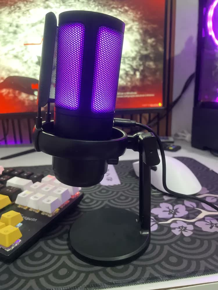 foto de Microfone Gamer Condensador Profissional Rgb Alta Qualidade