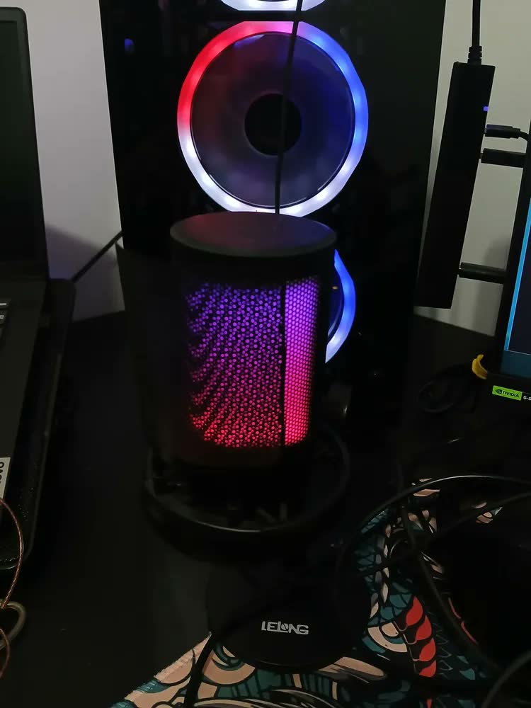 foto de Microfone Gamer Condensador Profissional Rgb Alta Qualidade