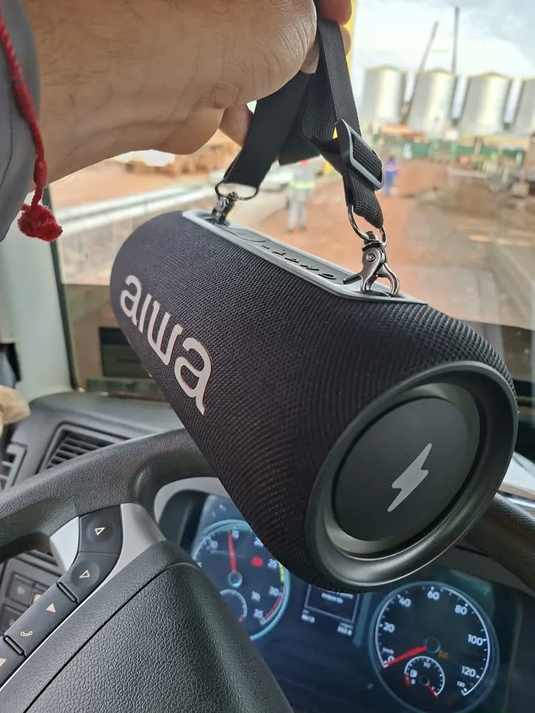 foto de Caixa De Som Speaker Aiwa SP-04-LB 40W Bluetooth Ipx5