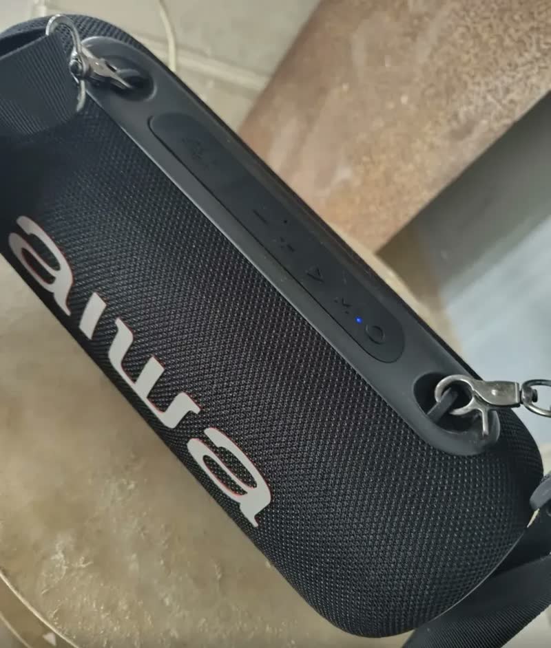 foto de Caixa De Som Speaker Aiwa SP-04-LB 40W Bluetooth Ipx5