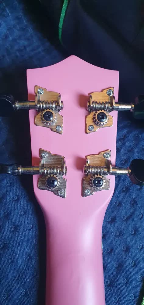 foto de Ukulele Tenor 21 Polegadas Madeira Tilia P/ Iniciantes E Pro Rosa