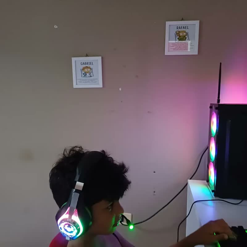 foto de Headset Gamer Compatível Com Ps5, Ps4, Switch, Xbox E Pc, Fone Com Som Surround E Microfone Com Cancelamento De Ruído