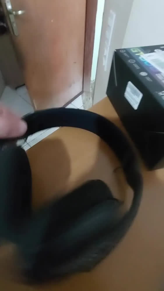 foto de Headset Onikuma GT808 Gamer Sem Fio, Bluetooth 5.3 com Microfone e RGB para PS5, Xbox, PC e Celular