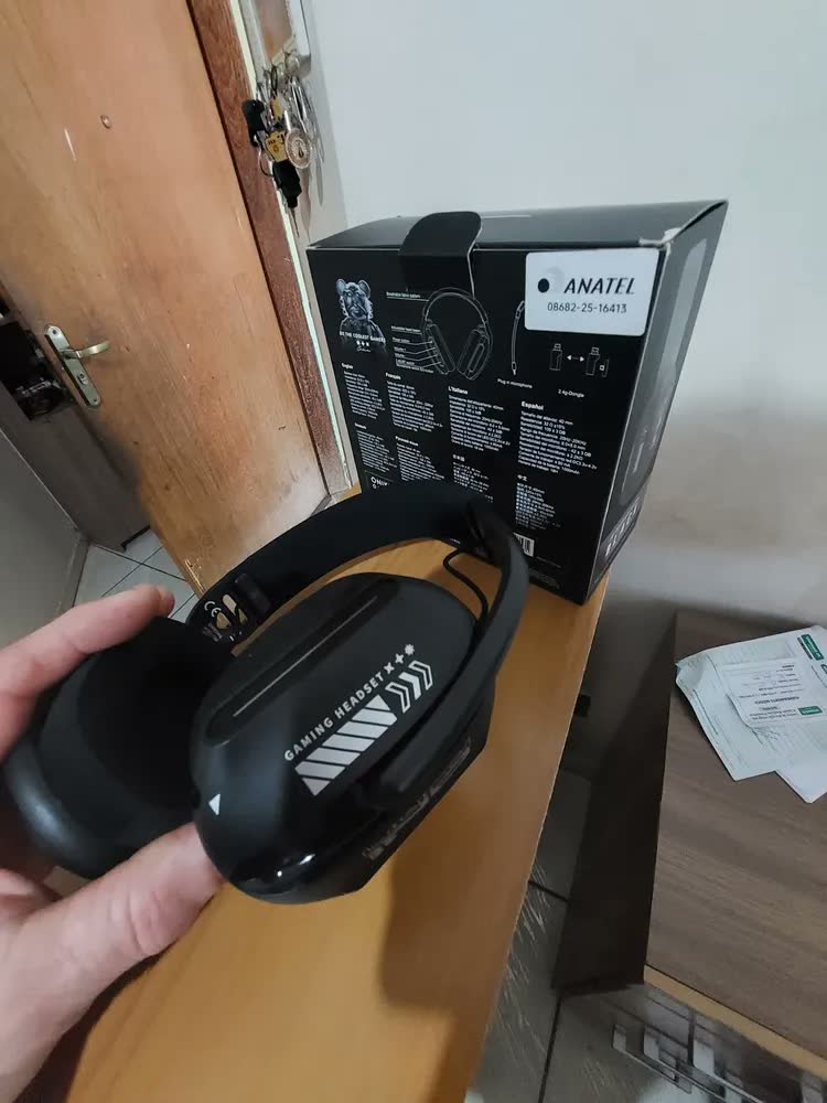 foto de Headset Onikuma GT808 Gamer Sem Fio, Bluetooth 5.3 com Microfone e RGB para PS5, Xbox, PC e Celular
